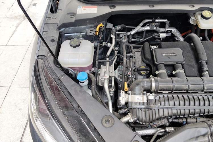 Used BYD Seal 06 New Energy 2024 DM-i 80KM Luxury Model Engine Bay Right