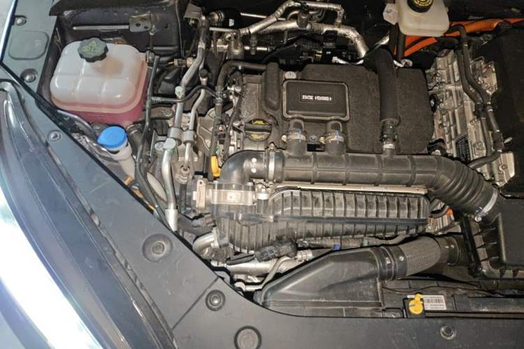 Used BYD Seal 06 New Energy 2024 DM-i 120KM Prestige Model Engine Bay Right