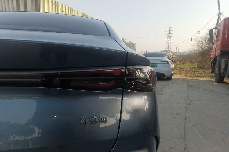 Used BYD Seal 06 New Energy 2024 DM-i 80KM Prestige Model Exterior 3