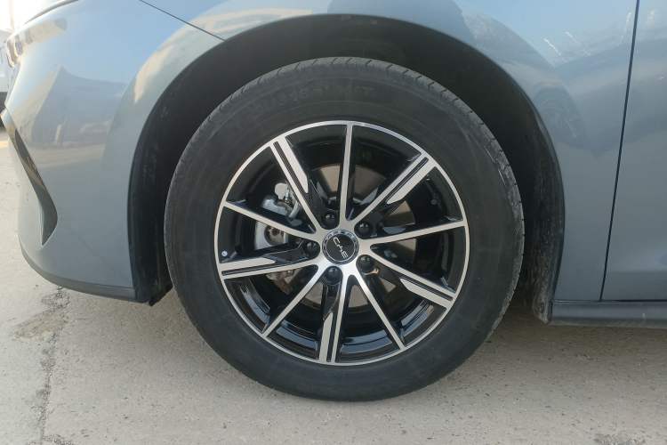 Used BYD Seal 06 New Energy 2024 DM-i 80KM Prestige Model Exterior 4