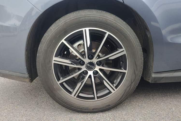 Used BYD Seal 06 New Energy 2024 DM-i 120KM Luxury Model Exterior 5