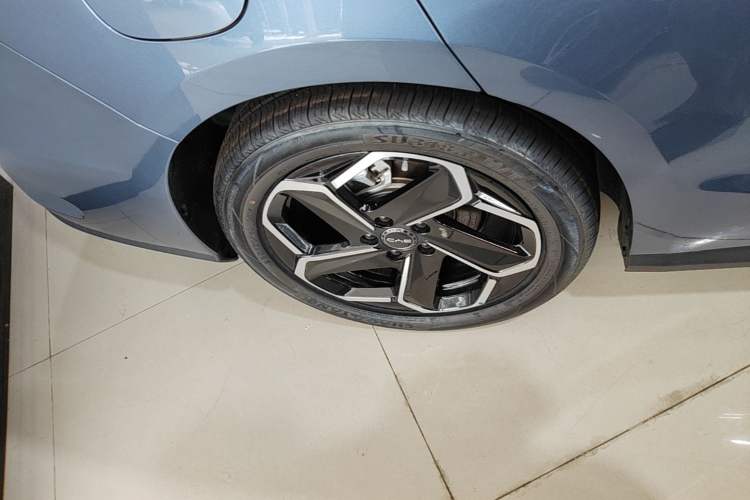Used BYD Seal 06 New Energy 2024 DM-i 120KM Flagship Model Exterior 5
