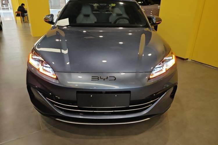Used BYD Seal 06 New Energy 2024 DM-i 80KM Prestige Model Front