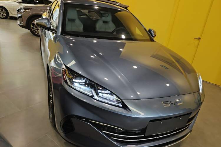 Used BYD Seal 06 New Energy 2024 DM-i 80KM Prestige Model Front Right 45 Deg