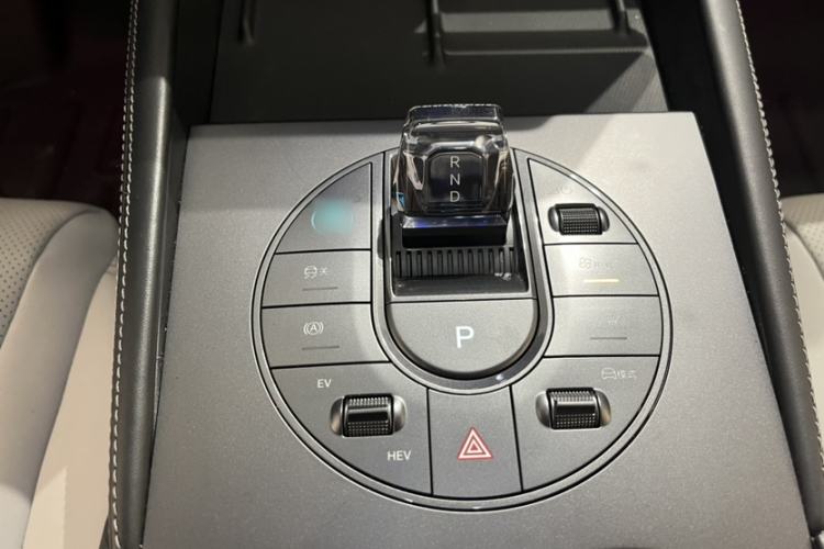 Used BYD Seal 06 New Energy 2024 DM-i 80KM Prestige Model Gear Lever