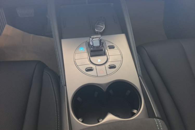 Used BYD Seal 06 New Energy 2024 DM-i 80KM Prestige Model Gear Lever