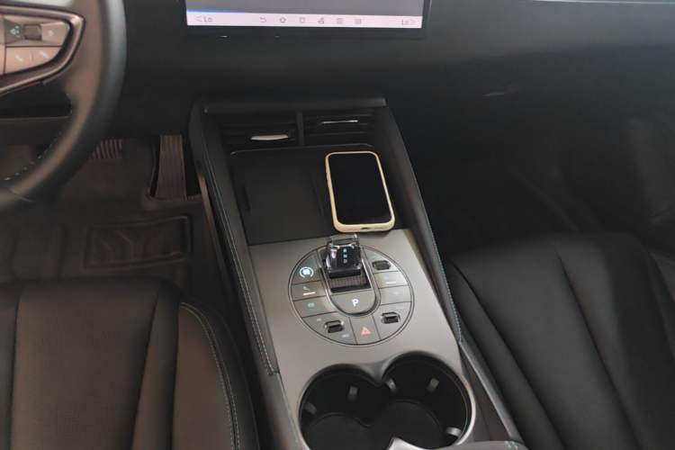 Used BYD Seal 06 New Energy 2024 DM-i 120KM Luxury Model Gear Lever