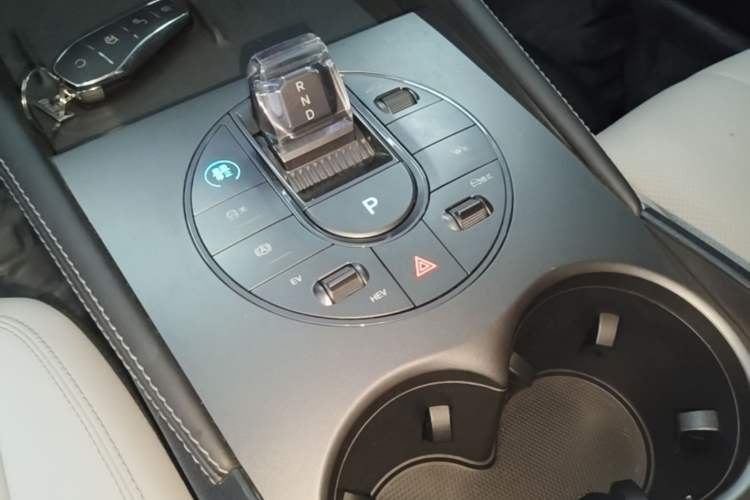Used BYD Seal 06 New Energy 2024 DM-i 120KM Prestige Model Gear Lever