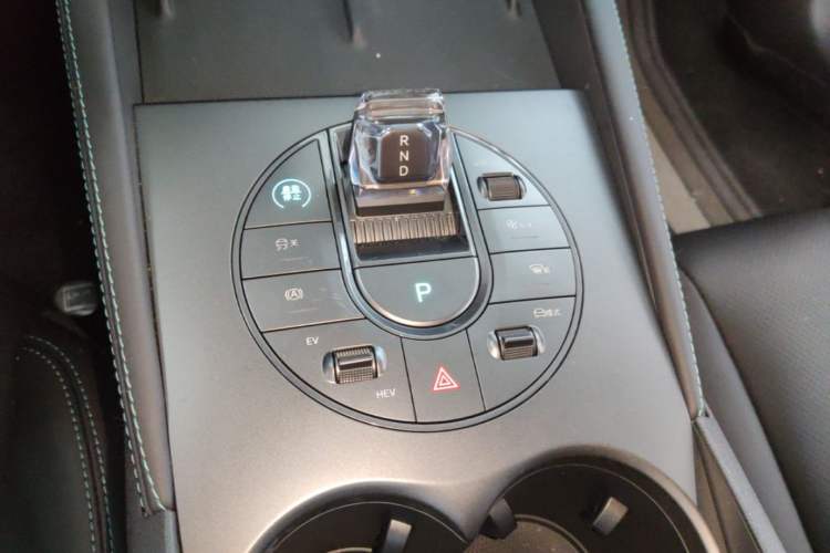 Used BYD Seal 06 New Energy 2024 DM-i 80KM Prestige Model Gear Lever