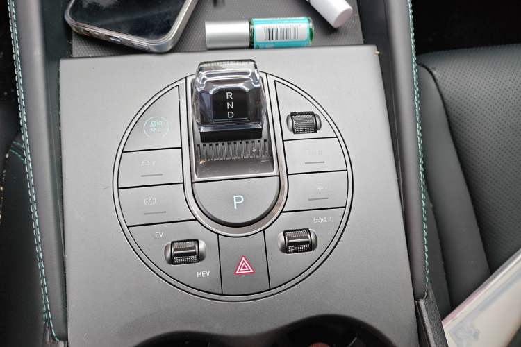 Used BYD Seal 06 New Energy 2024 DM-i 80KM Prestige Model Gear Lever