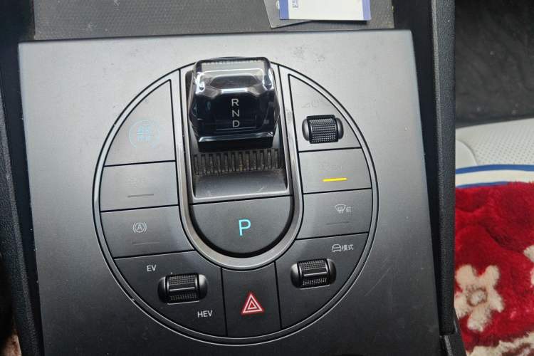 Used BYD Seal 06 New Energy 2024 DM-i 80KM Luxury Model Gear Lever