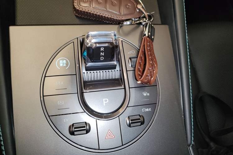 Used BYD Seal 06 New Energy 2024 DM-i 80KM Prestige Model Gear Lever