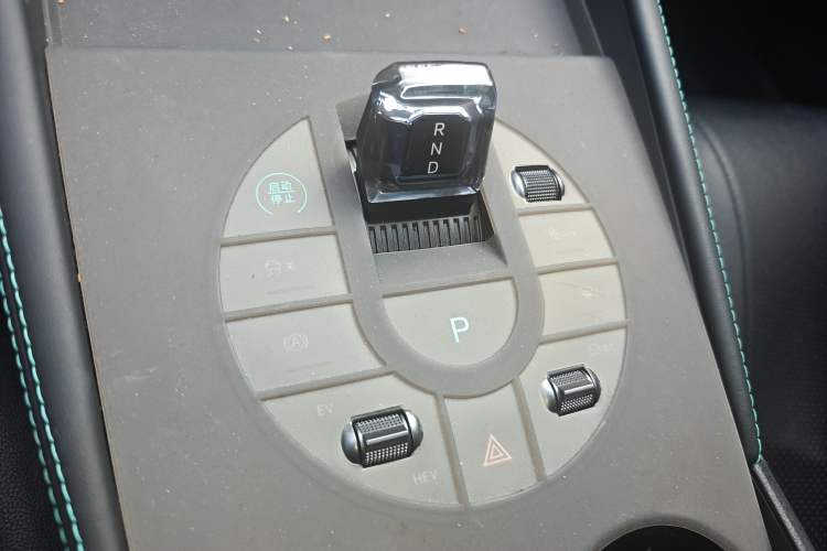 Used BYD Seal 06 New Energy 2024 DM-i 80KM Prestige Model Gear Lever