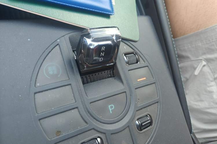 Used BYD Seal 06 New Energy 2024 DM-i 80KM Prestige Model Gear Lever