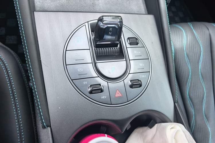 Used BYD Seal 06 New Energy 2024 DM-i 120KM Flagship Model Gear Lever