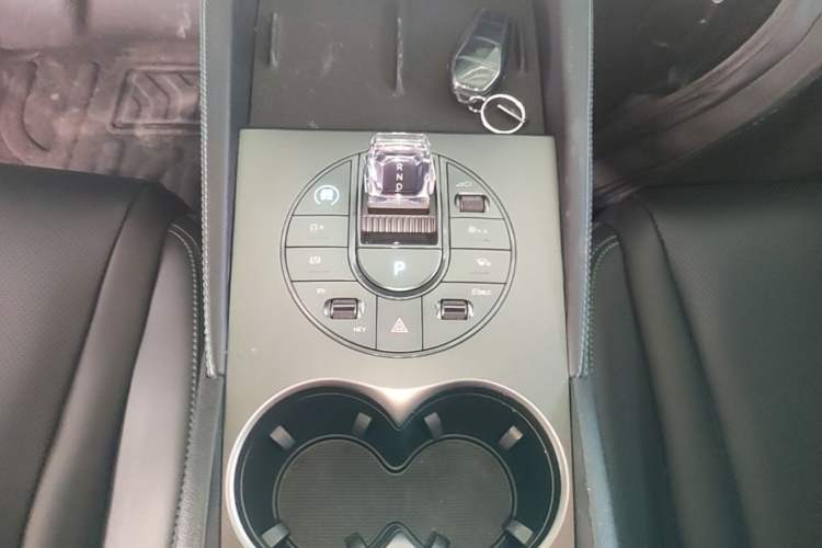 Used BYD Seal 06 New Energy 2024 DM-i 80KM Prestige Model Gear Lever
