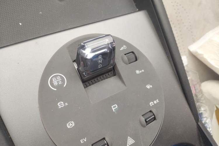 Used BYD Seal 06 New Energy 2024 DM-i 120KM Prestige Model Gear Lever
