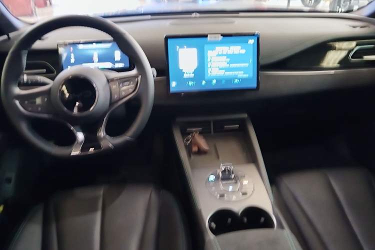 Used BYD Seal 06 New Energy 2024 DM-i 80KM Prestige Model Interior 1