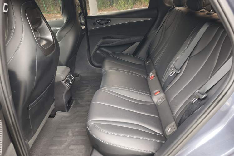Used BYD Seal 06 New Energy 2024 DM-i 80KM Prestige Model Interior 3