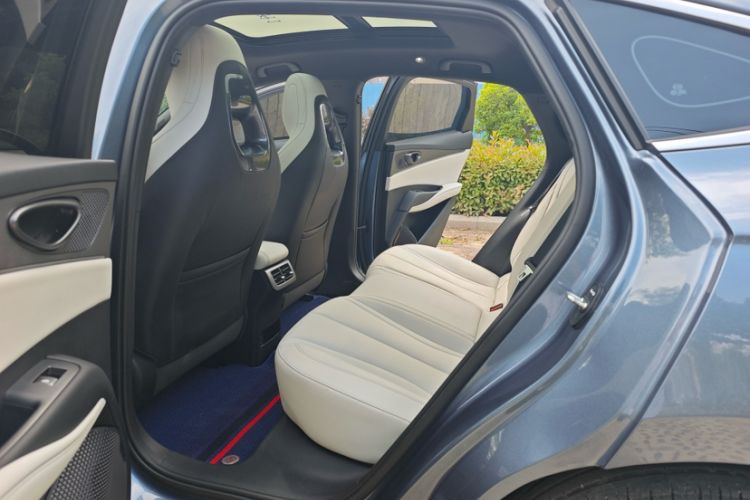 Used BYD Seal 06 New Energy 2024 DM-i 120KM Prestige Model Interior 4
