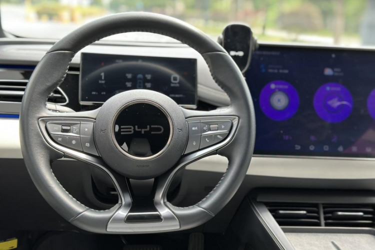 Used BYD Seal 06 New Energy 2024 DM-i 120KM Flagship Model Interior 7