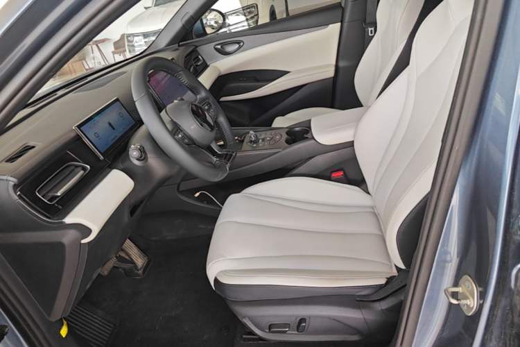 Used BYD Seal 06 New Energy 2024 DM-i 80KM Prestige Model Left Front Seat