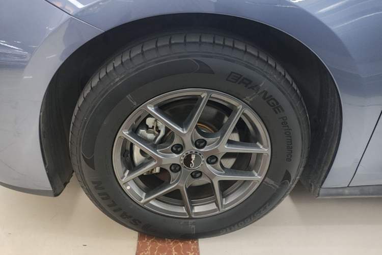 Used BYD Seal 06 New Energy 2024 DM-i 80KM Luxury Model Left Front Wheel Hub