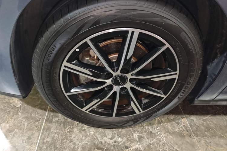 Used BYD Seal 06 New Energy 2024 DM-i 120KM Luxury Model Left Front Wheel Hub