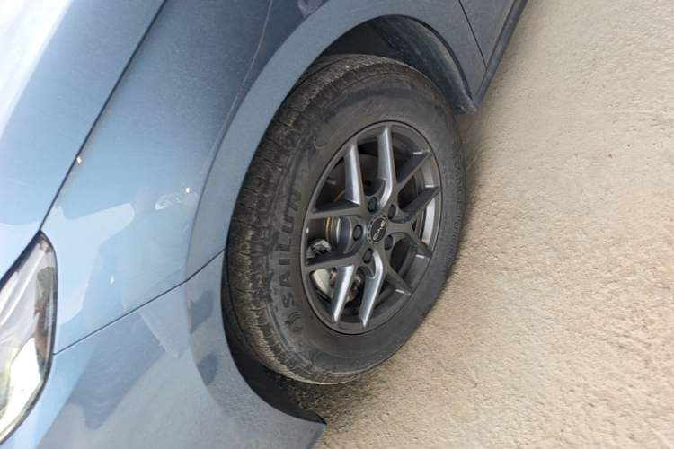 Used BYD Seal 06 New Energy 2024 DM-i 80KM Luxury Model Left Front Wheel Hub