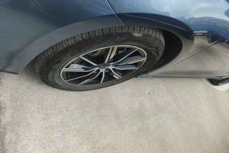 Used BYD Seal 06 New Energy 2024 DM-i 80KM Prestige Model Left Front Wheel Hub