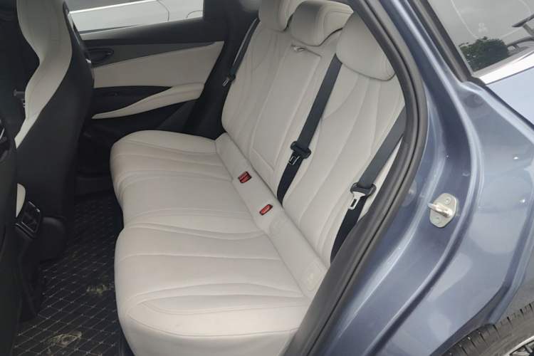 Used BYD Seal 06 New Energy 2024 DM-i 120KM Luxury Model Left Rear Seat