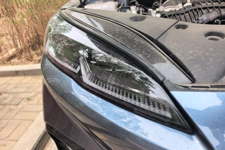 Used BYD Seal 06 New Energy 2024 DM-i 120KM Flagship Model Right Front Headlight