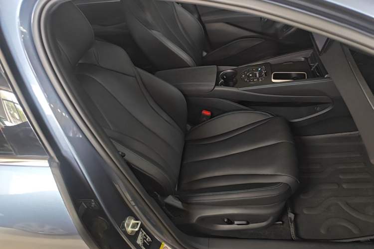 Used BYD Seal 06 New Energy 2024 DM-i 120KM Luxury Model Right Front Seat