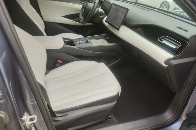 Used BYD Seal 06 New Energy 2024 DM-i 80KM Prestige Model Right Front Seat
