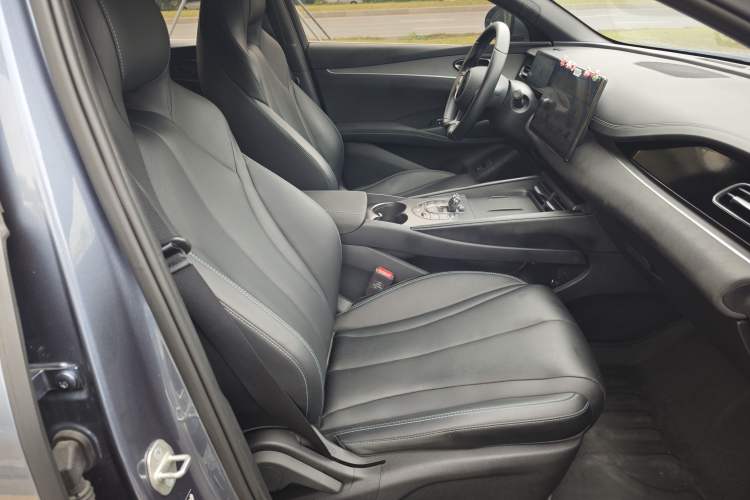 Used BYD Seal 06 New Energy 2024 DM-i 80KM Prestige Model Right Front Seat