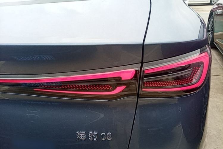 Used BYD Seal 06 New Energy 2024 DM-i 120KM Prestige Model Right Rear Taillight