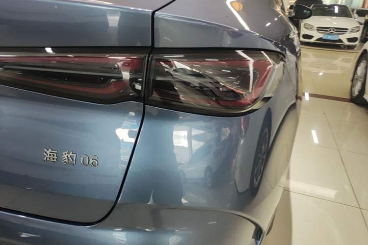 Used BYD Seal 06 New Energy 2024 DM-i 80KM Luxury Model Right Rear Taillight