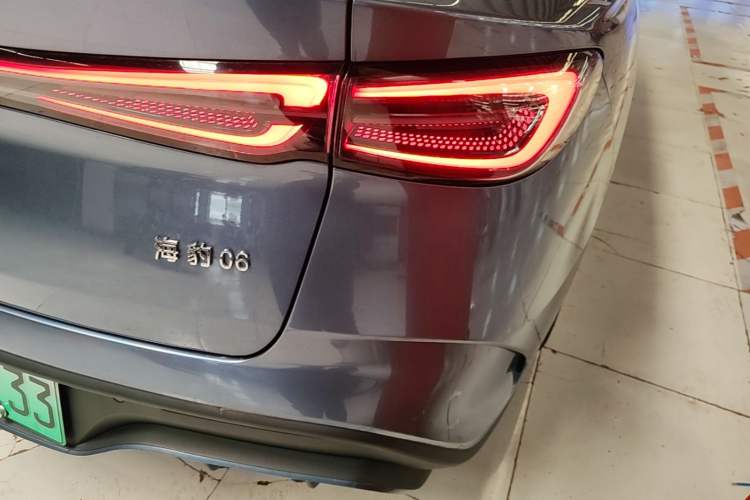 Used BYD Seal 06 New Energy 2024 DM-i 80KM Prestige Model Right Rear Taillight