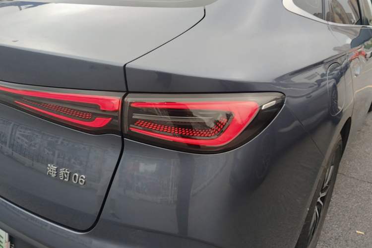 Used BYD Seal 06 New Energy 2024 DM-i 120KM Luxury Model Right Rear Taillight