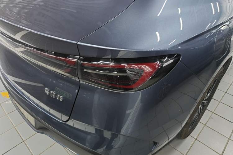 Used BYD Seal 06 New Energy 2024 DM-i 120KM Prestige Model Right Rear Taillight
