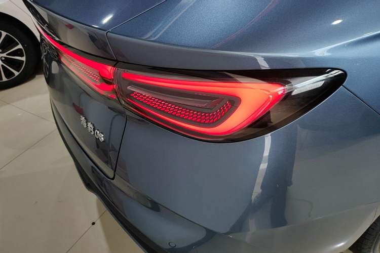 Used BYD Seal 06 New Energy 2024 DM-i 120KM Flagship Model Right Rear Taillight