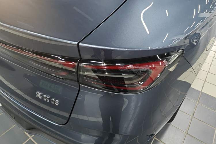 Used BYD Seal 06 New Energy 2024 DM-i 120KM Prestige Model Right Rear Taillight