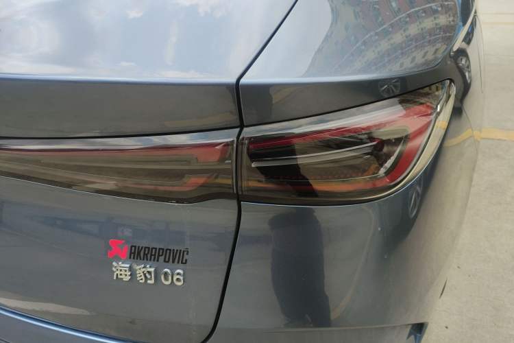 Used BYD Seal 06 New Energy 2024 DM-i 80KM Prestige Model Right Rear Taillight