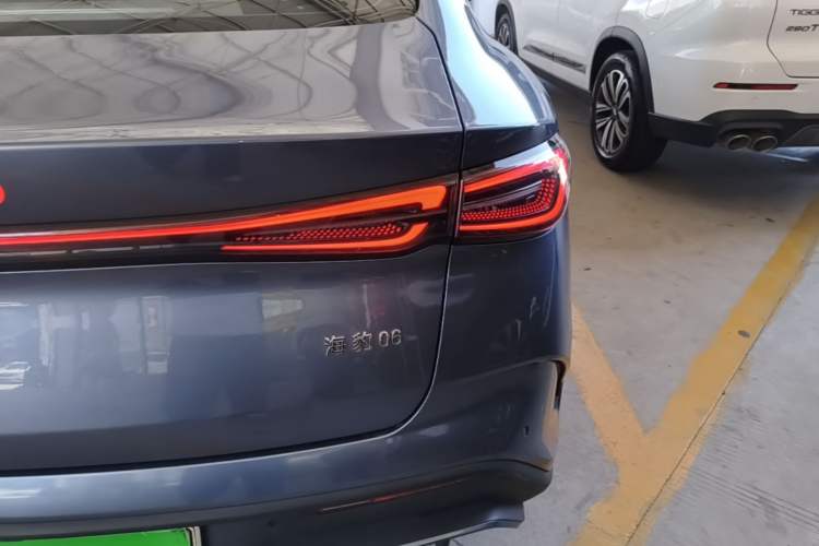 Used BYD Seal 06 New Energy 2024 DM-i 80KM Prestige Model Right Rear Taillight