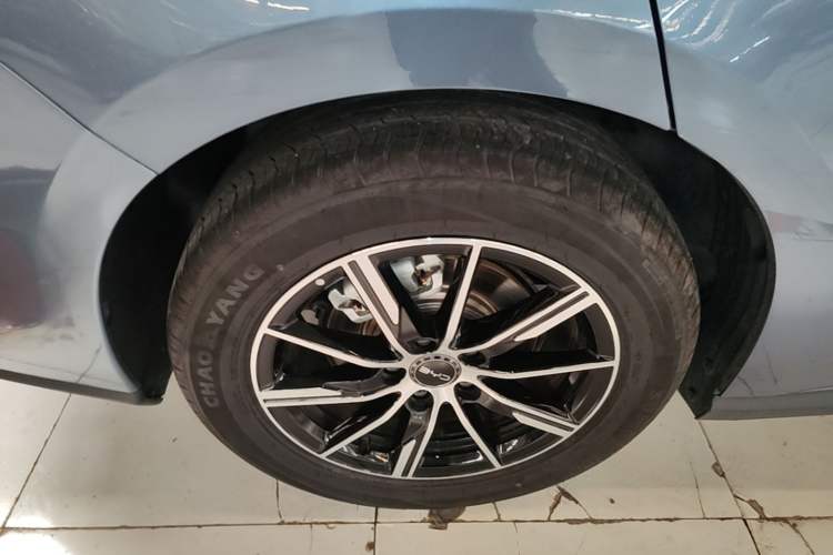 Used BYD Seal 06 New Energy 2024 DM-i 80KM Prestige Model Right Rear Wheel Hub