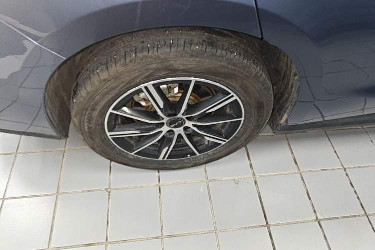 Used BYD Seal 06 New Energy 2024 DM-i 120KM Prestige Model Right Rear Wheel Hub