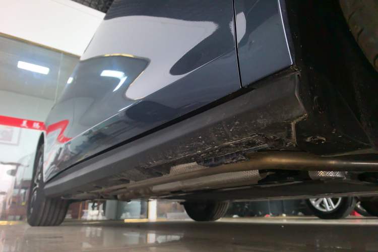Used BYD Seal 06 New Energy 2024 DM-i 80KM Prestige Model Right Side Sill