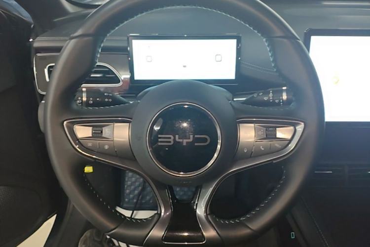 Used BYD Seal 06 New Energy 2024 DM-i 80KM Prestige Model Steering Wheel