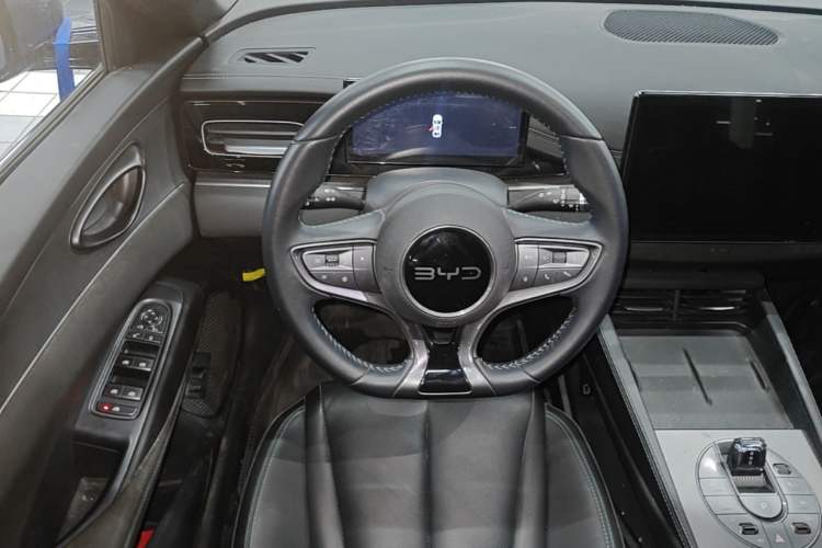 Used BYD Seal 06 New Energy 2024 DM-i 120KM Prestige Model Steering Wheel