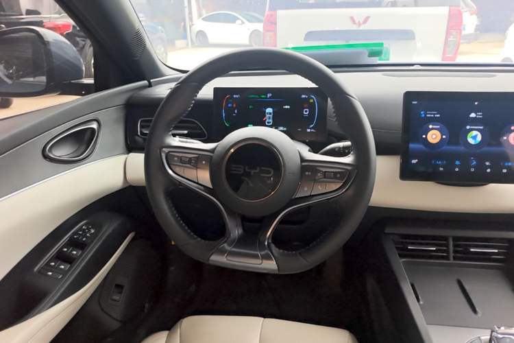 Used BYD Seal 06 New Energy 2024 DM-i 80KM Luxury Model Steering Wheel